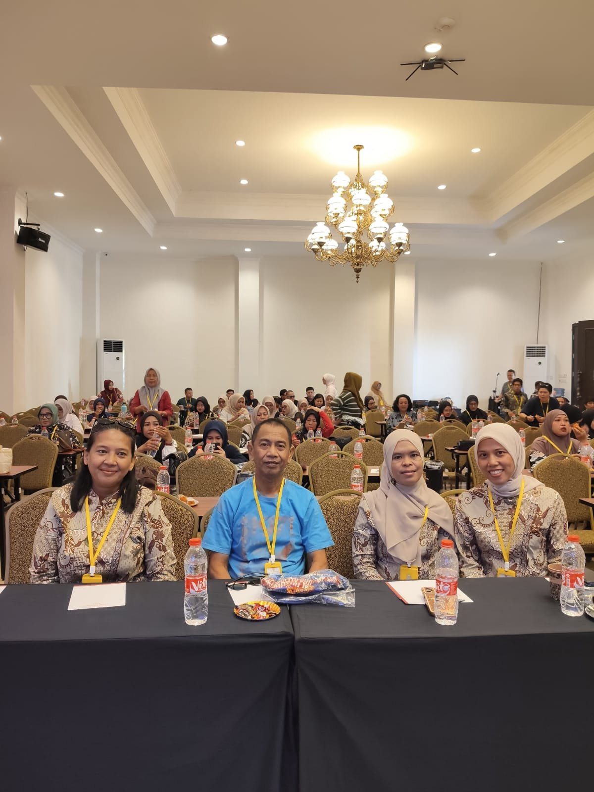 Capacity Building Kecamatan Makassar Digelar di Pantai Bira, Perkuat Sinergi Pelayanan Publik